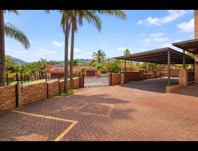 BUSINESS FOR SALE IN HELDERKRUIN EXT